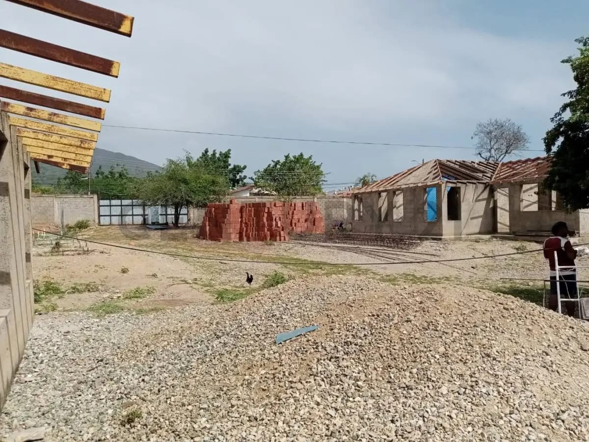 TERRENO EL HATO CON PROYECTO 10 VIVIENDAS UNIFAMILIARES,GUACUCO,MARGARITA - 17