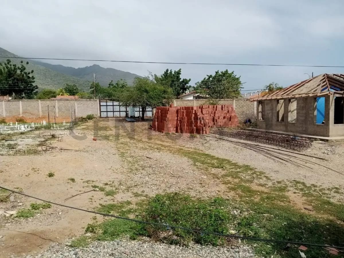 TERRENO EL HATO CON PROYECTO 10 VIVIENDAS UNIFAMILIARES,GUACUCO,MARGARITA - 8