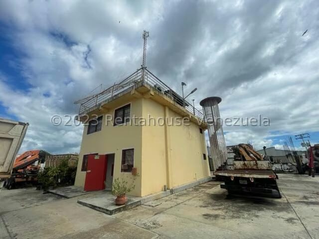 Negocios y Empresas (Construccion) en Venta en Rio Tuy, Miranda - 28