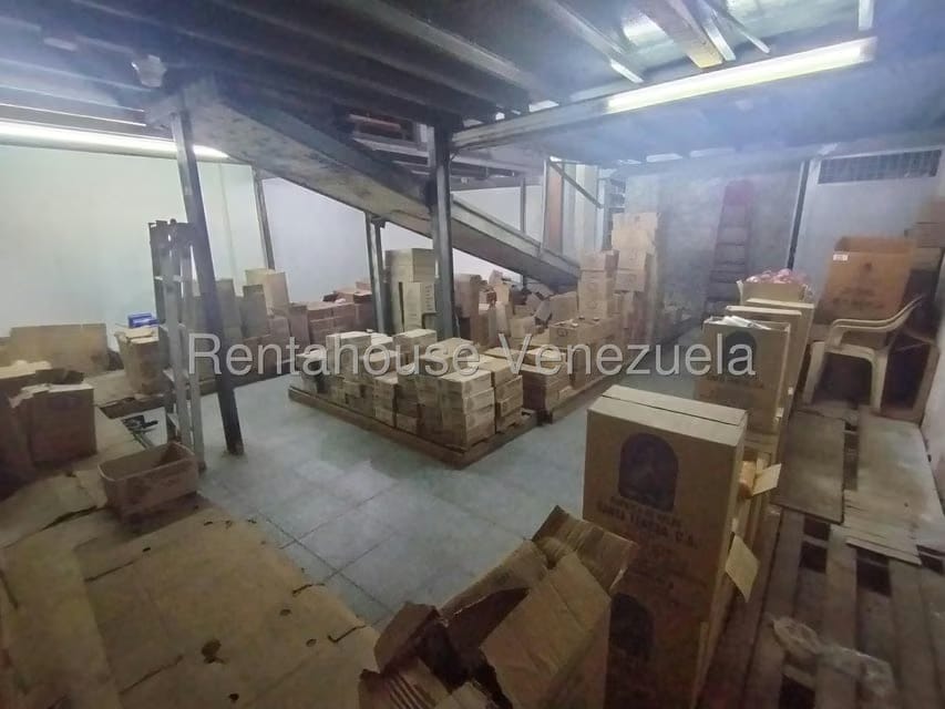 Comercial (Local Comercial) en Alquiler en Quinta Crespo, Distrito Metropolitano - 14