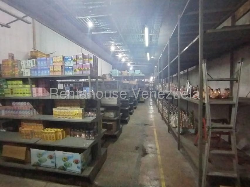 Comercial (Local Comercial) en Alquiler en Quinta Crespo, Distrito Metropolitano - 16