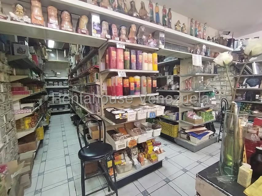 Comercial (Local Comercial) en Alquiler en Quinta Crespo, Distrito Metropolitano - 8