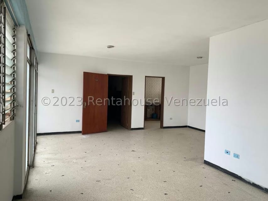Comercial (Edificio) en Venta en Centro, Lara - 13