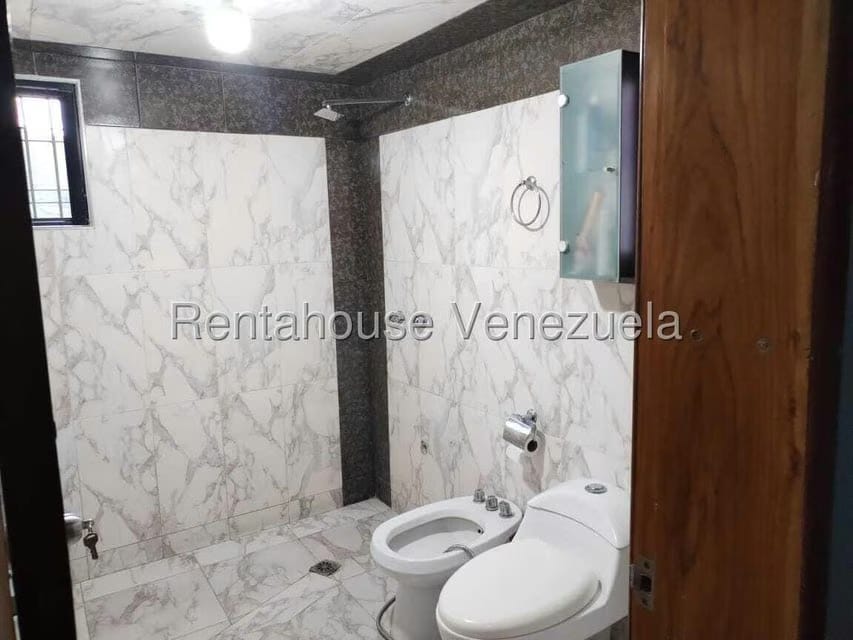 Casa (Duplex) en Venta en Lomas del Este, Carabobo - 22