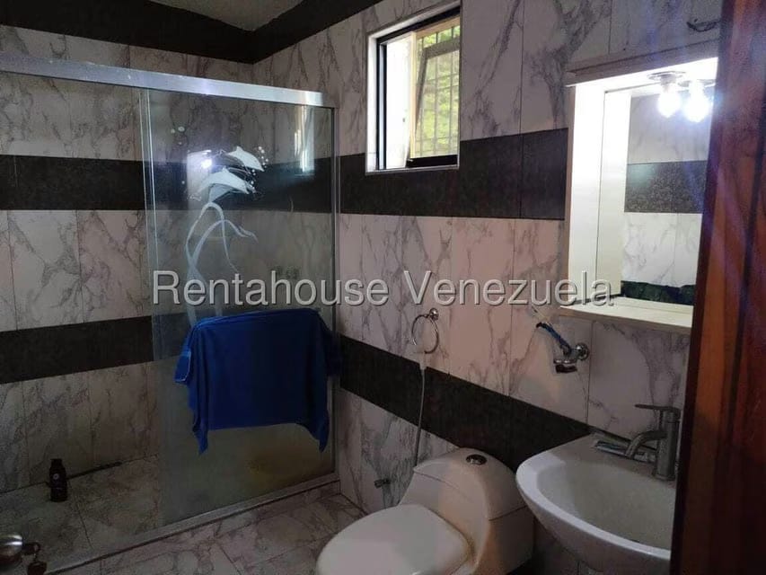 Casa (Duplex) en Venta en Lomas del Este, Carabobo - 24