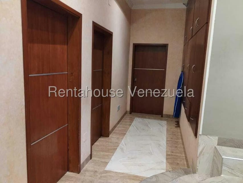Casa (Duplex) en Venta en Lomas del Este, Carabobo - 27