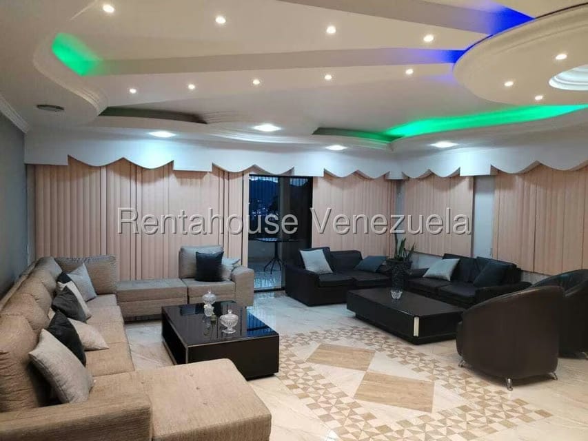 Casa (Duplex) en Venta en Lomas del Este, Carabobo - 30