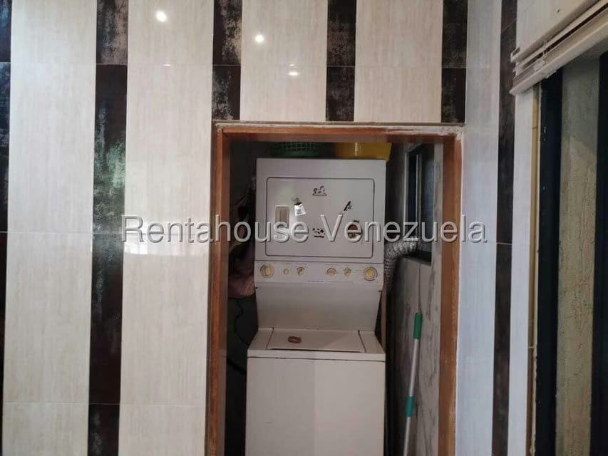 Casa (Duplex) en Venta en Lomas del Este, Carabobo - 31