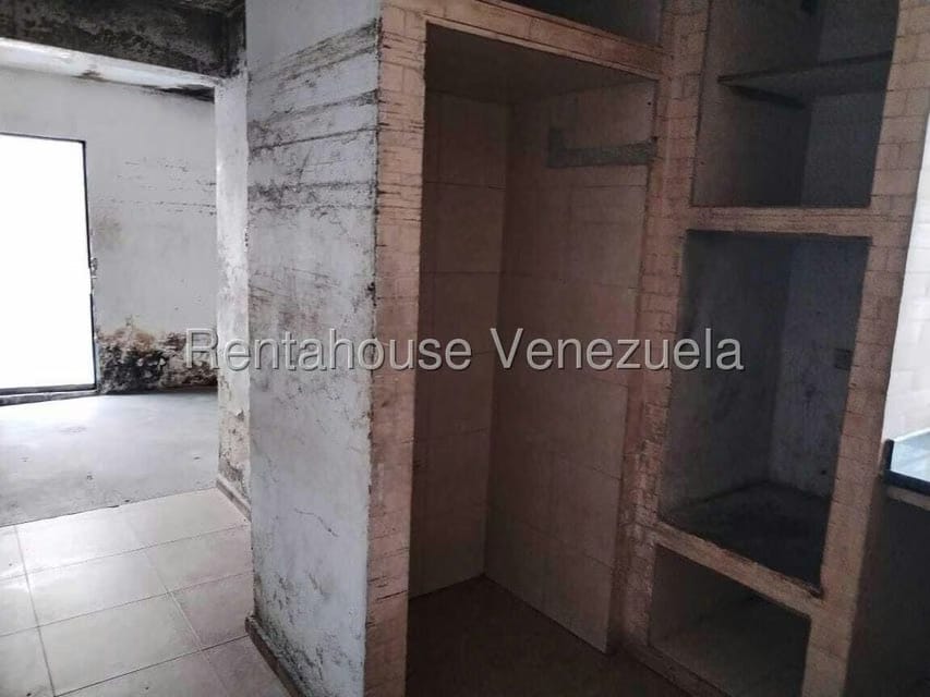 Casa (Duplex) en Venta en Lomas del Este, Carabobo - 37