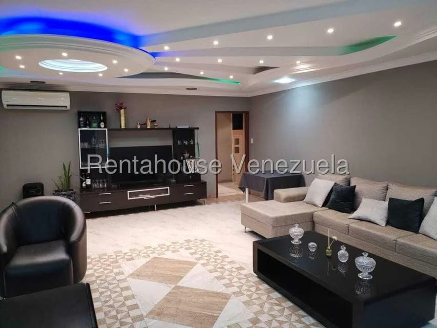 Casa (Duplex) en Venta en Lomas del Este, Carabobo - 5