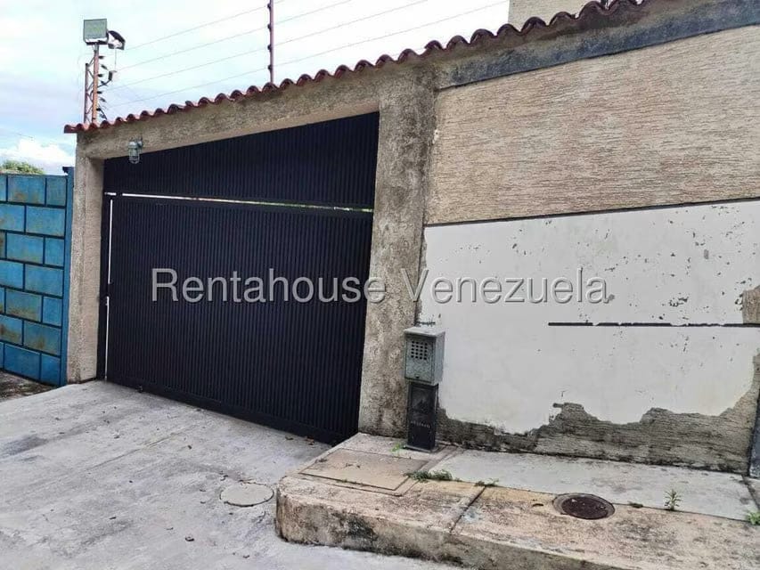 Casa (Duplex) en Venta en Lomas del Este, Carabobo - 68