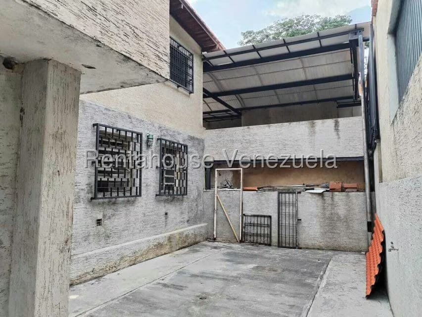 Casa (Duplex) en Venta en Lomas del Este, Carabobo - 73