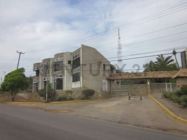 Edifico en venta en Playa Guacuco Isla de Margarita - 8