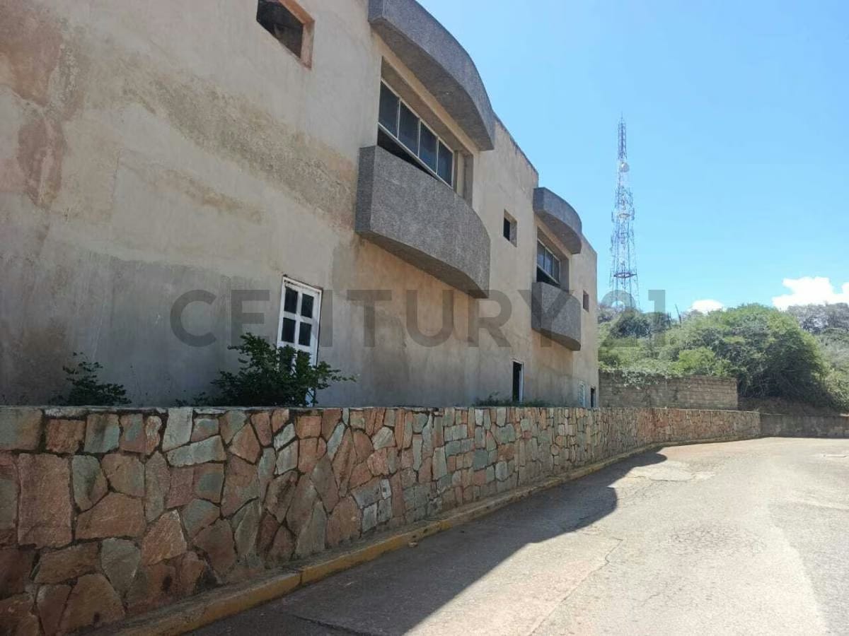 Edifico en venta en Playa Guacuco Isla de Margarita - 9