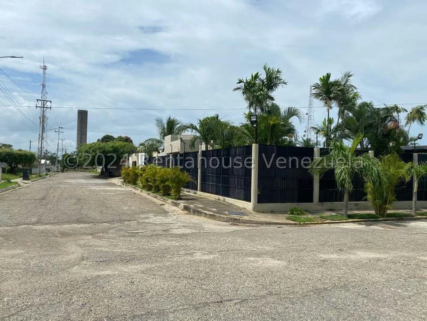 Casa (1 Nivel) en Venta en Campo Urdaneta, Zulia - 3