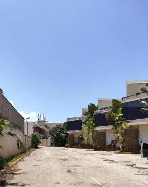 Galpón en Los Robles - 2