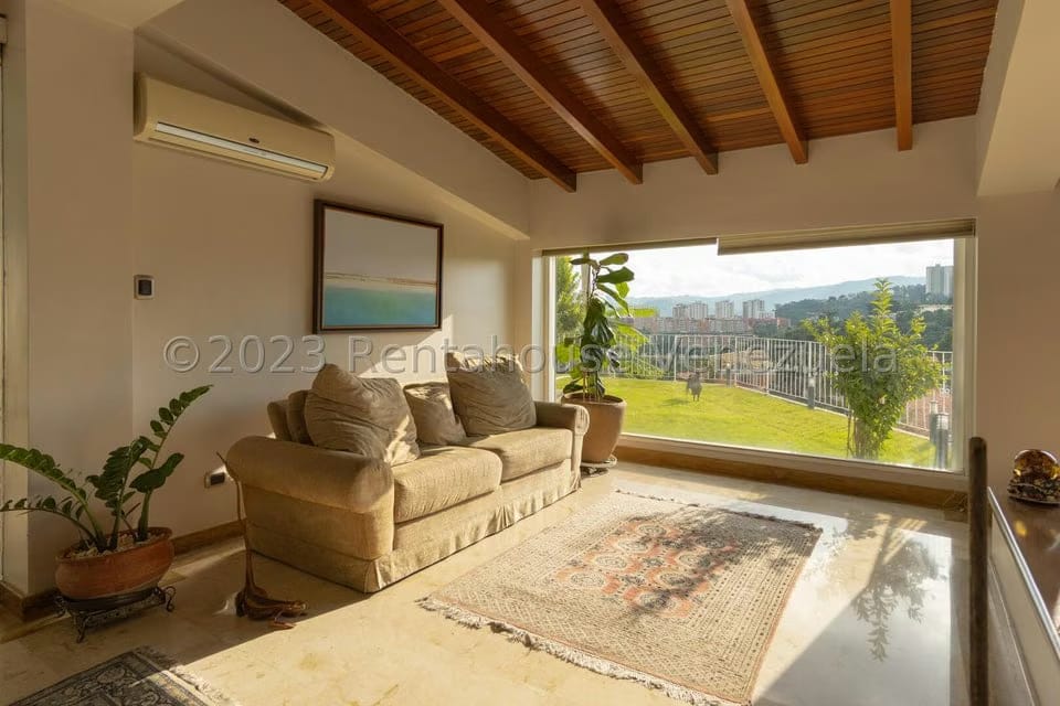 Casa (Multipes Niveles) en Venta en Colinas del Tamanaco, Distrito Metropolitano - 11