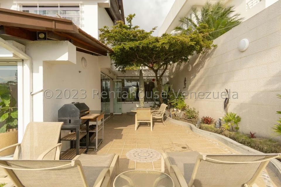 Casa (Multipes Niveles) en Venta en Colinas del Tamanaco, Distrito Metropolitano - 22