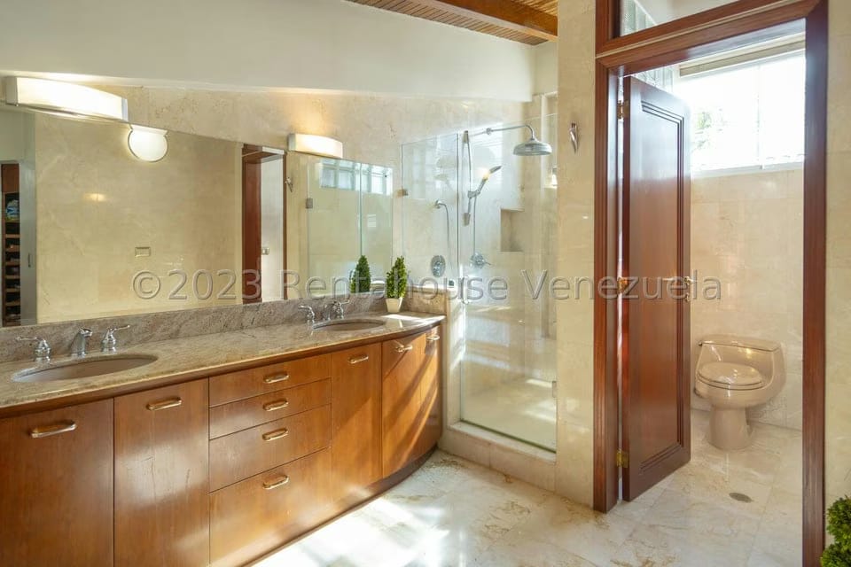 Casa (Multipes Niveles) en Venta en Colinas del Tamanaco, Distrito Metropolitano - 46