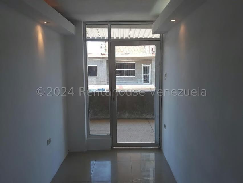 Comercial (Local Comercial) en Alquiler en Avenida Bella Vista, Zulia - 13