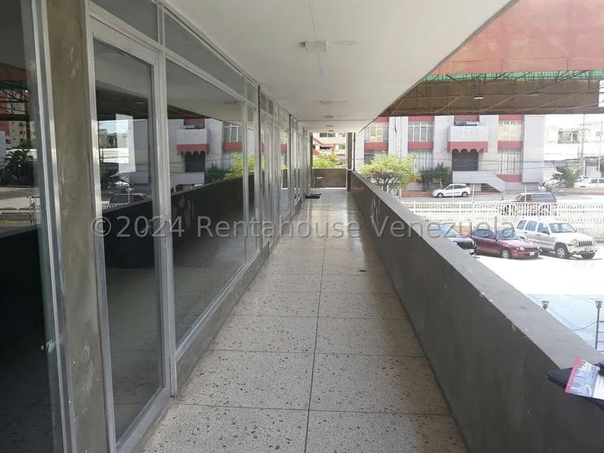 Comercial (Local Comercial) en Alquiler en Avenida Bella Vista, Zulia - 8