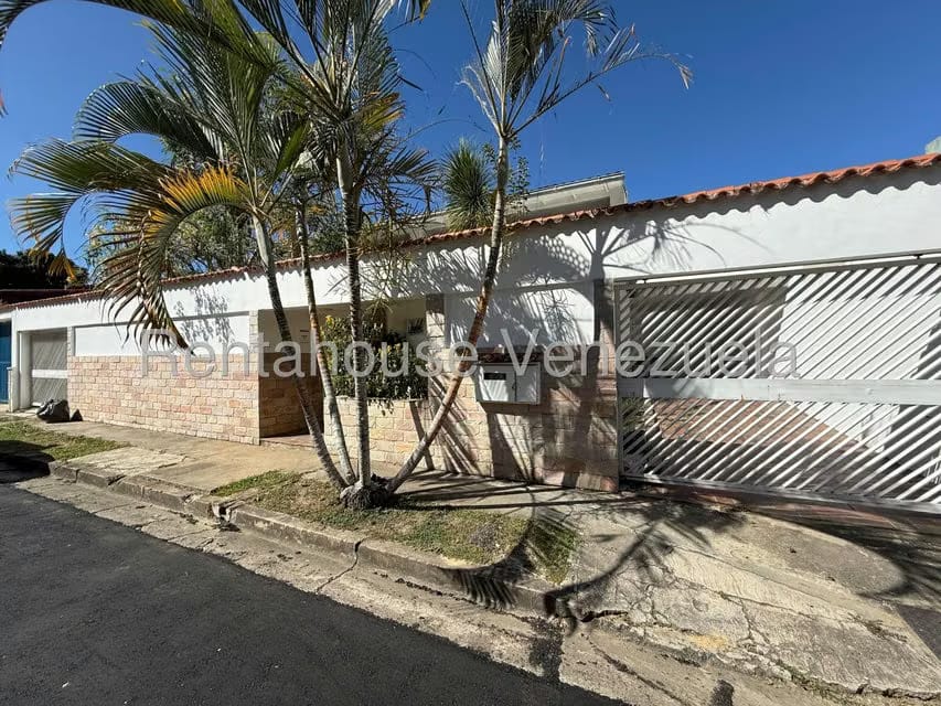 Casa (Contemporaneo) en Venta en Sorocaima, Distrito Metropolitano