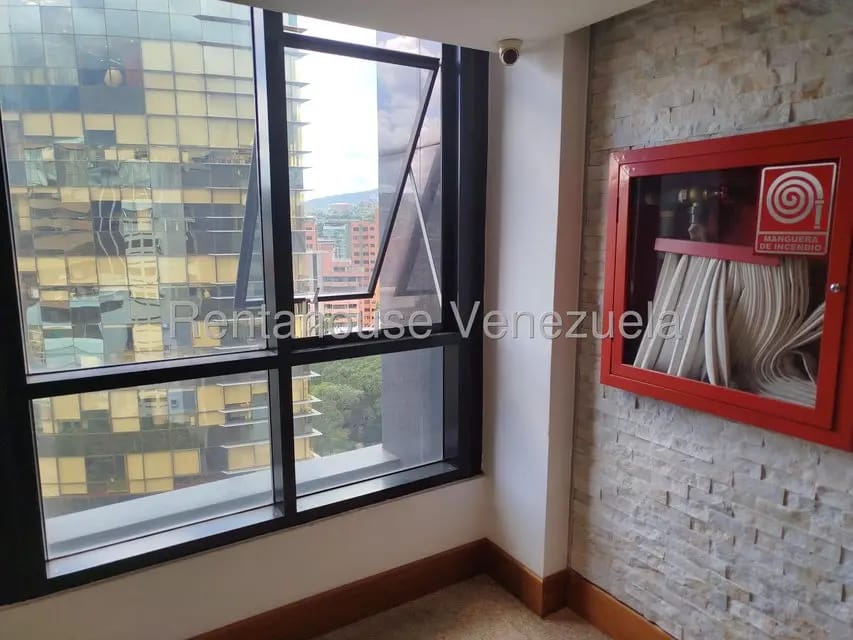 Comercial (Oficina) en Venta en El Rosal, Distrito Metropolitano - 11