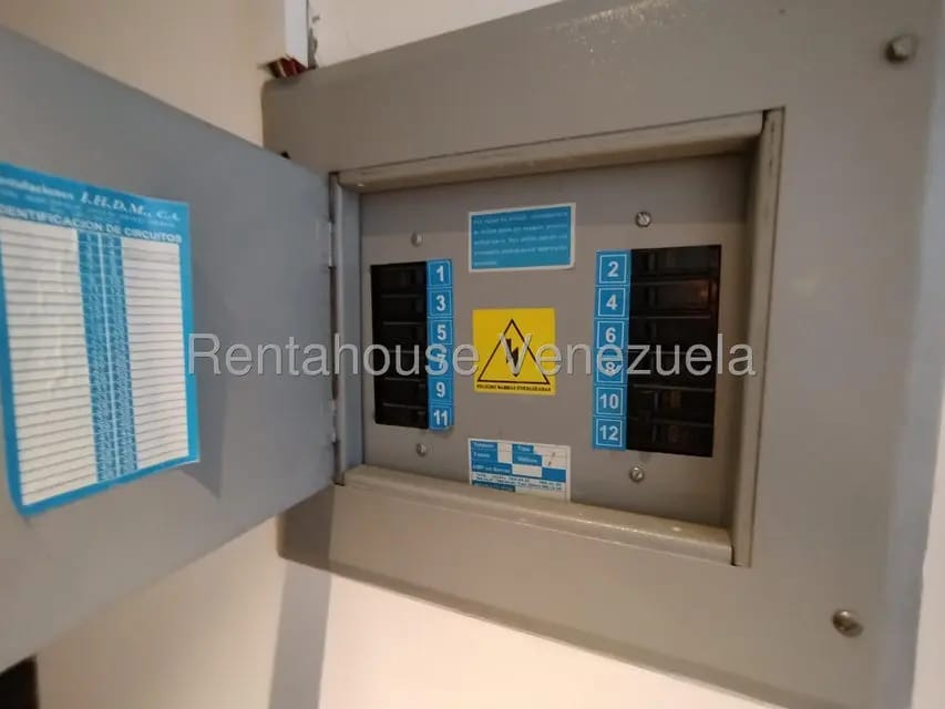 Comercial (Oficina) en Venta en El Rosal, Distrito Metropolitano - 16