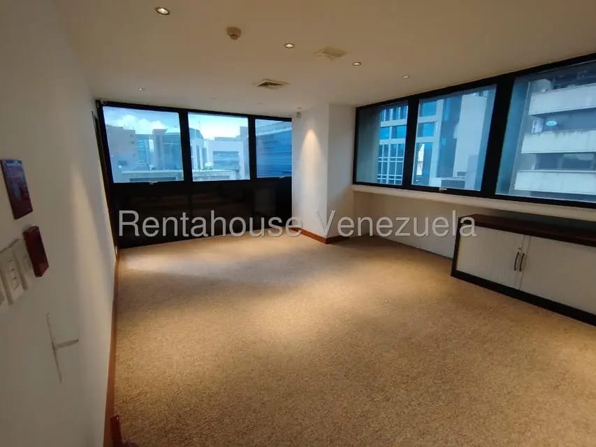 Comercial (Oficina) en Venta en El Rosal, Distrito Metropolitano - 26