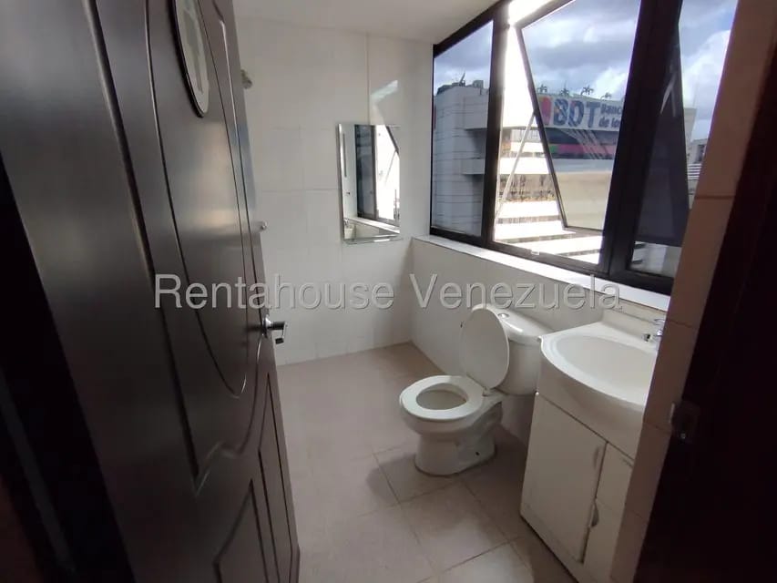 Comercial (Oficina) en Venta en El Rosal, Distrito Metropolitano - 28