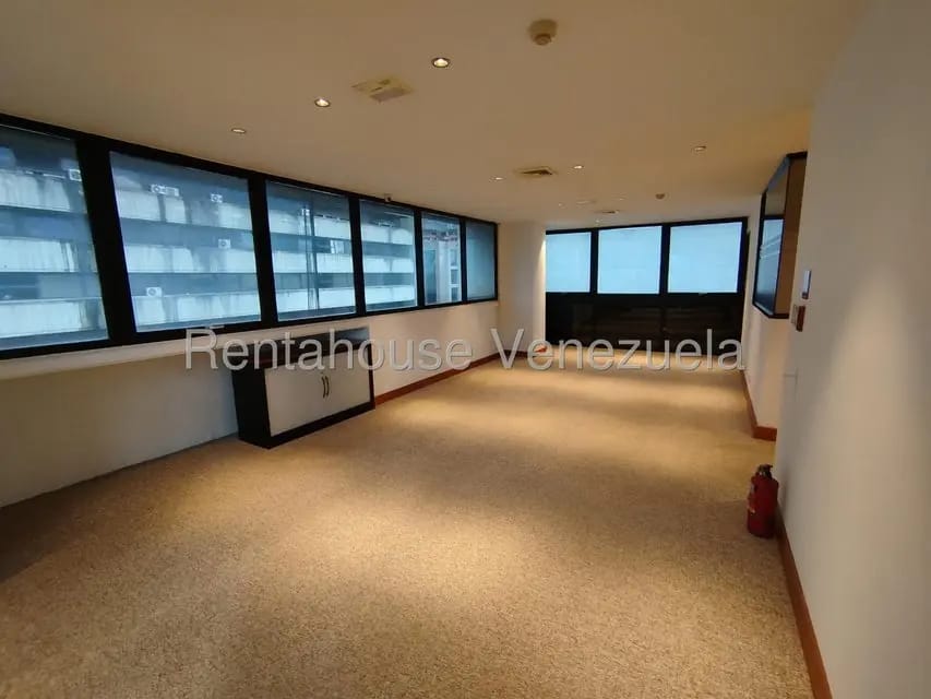 Comercial (Oficina) en Venta en El Rosal, Distrito Metropolitano - 30