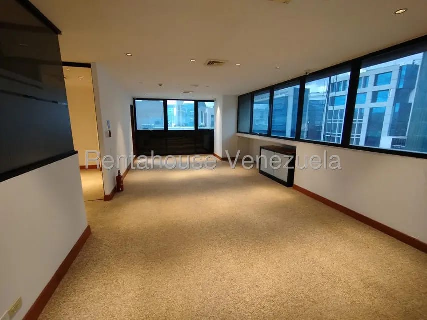 Comercial (Oficina) en Venta en El Rosal, Distrito Metropolitano - 36