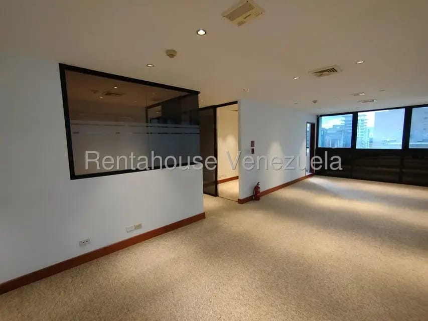 Comercial (Oficina) en Venta en El Rosal, Distrito Metropolitano - 37