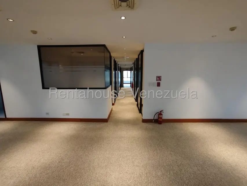 Comercial (Oficina) en Venta en El Rosal, Distrito Metropolitano - 38