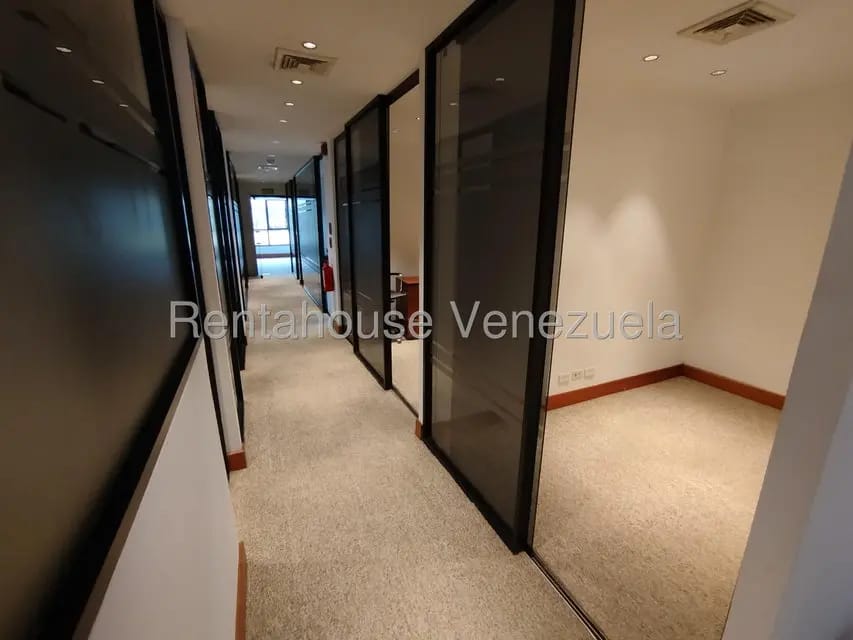 Comercial (Oficina) en Venta en El Rosal, Distrito Metropolitano - 40