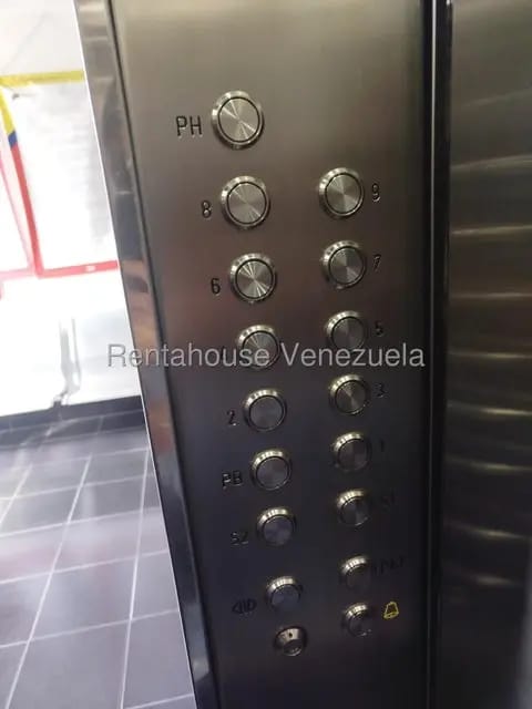 Comercial (Oficina) en Venta en El Rosal, Distrito Metropolitano - 8