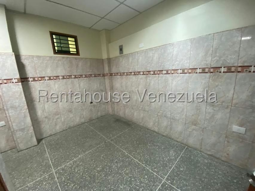 Comercial (Consultorio Medico) en Alquiler en Parroquia Concepcion, Lara - 9