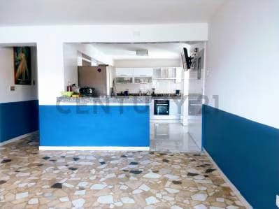 PENT HOUSE DE 250M2 con 4 P.E. en Callejón Machado. Urb.El Paraíso. Caracas. - 2