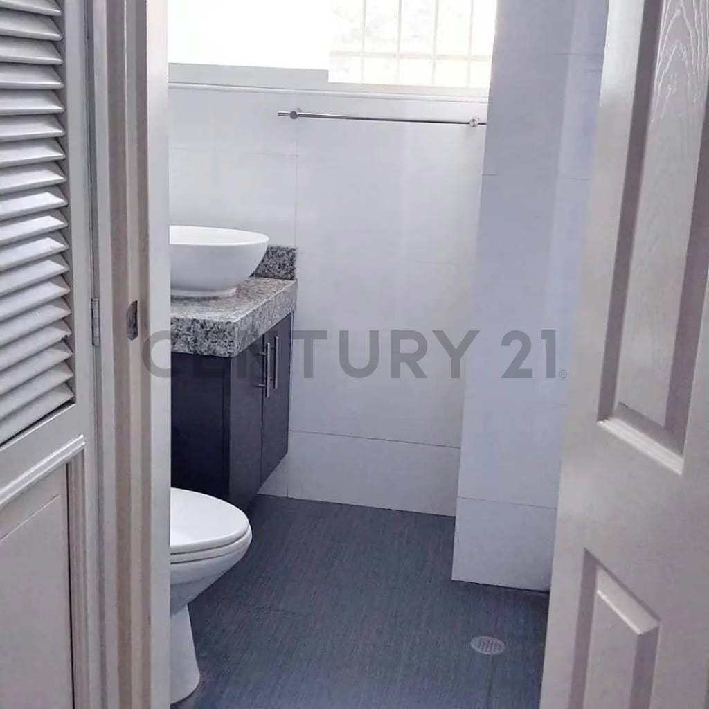 PENT HOUSE DE 241m2 con 4 P.E. en Callejón Machado. Urb.El Paraíso. Caracas. - 13