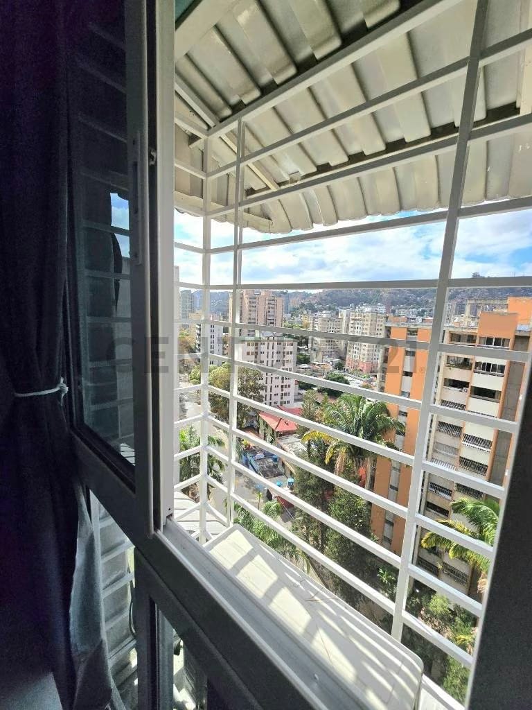 PENT HOUSE DE 241m2 con 4 P.E. en Callejón Machado. Urb.El Paraíso. Caracas. - 22