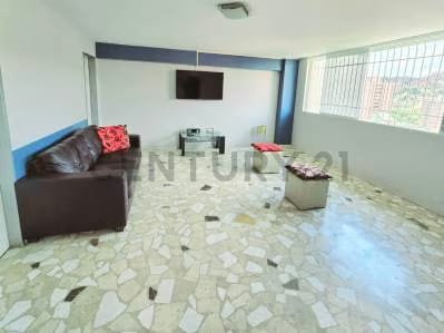 PENT HOUSE DE 250M2 con 4 P.E. en Callejón Machado. Urb.El Paraíso. Caracas. - 6