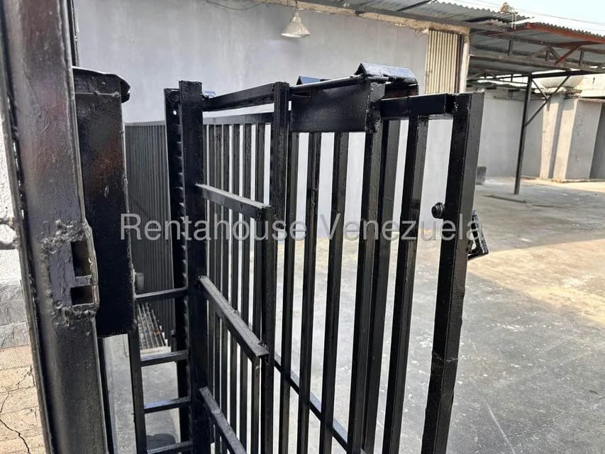 Comercial (Galpon - Deposito) en Alquiler en Parroquia Concepcion, Lara - 15