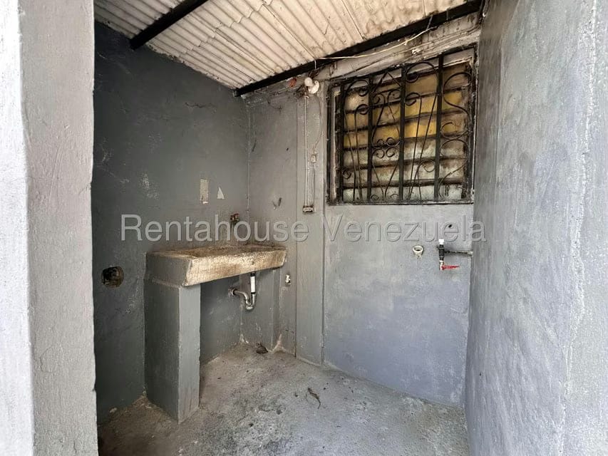Comercial (Galpon - Deposito) en Alquiler en Parroquia Concepcion, Lara - 6