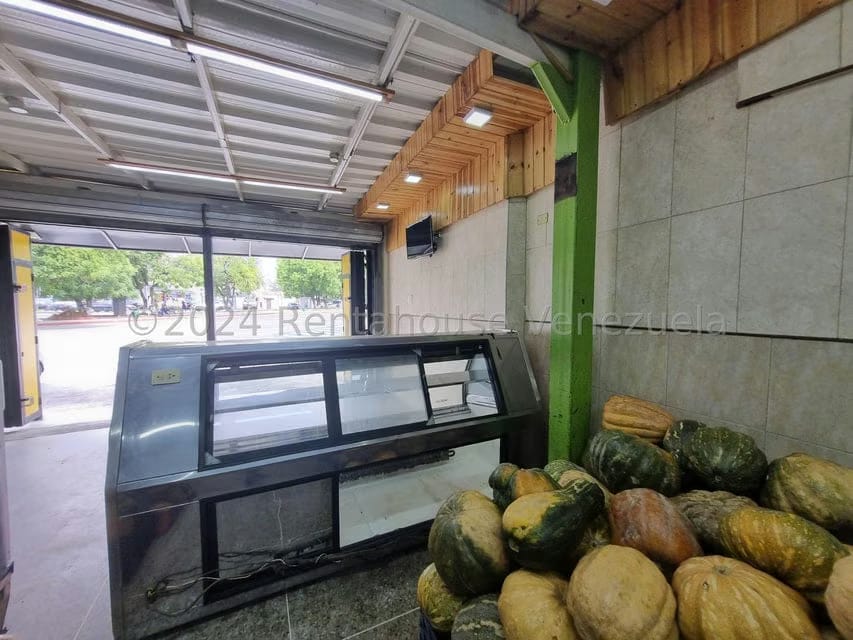 Comercial (Local Comercial) en Alquiler en Zona Este, Lara - 13