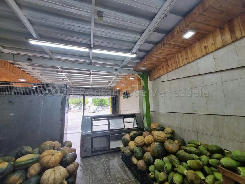 Comercial (Local Comercial) en Alquiler en Zona Este, Lara - 15