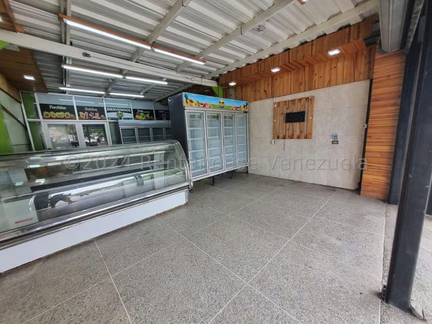 Comercial (Local Comercial) en Alquiler en Zona Este, Lara - 3