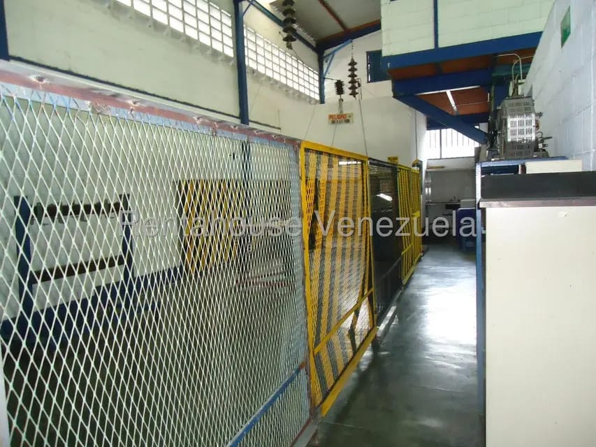 Comercial (Galpon - Deposito) en Venta en Santa Teresa del Tuy, Miranda - 124