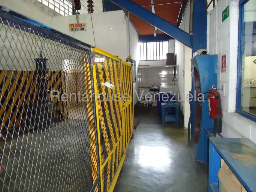 Comercial (Galpon - Deposito) en Venta en Santa Teresa del Tuy, Miranda - 125