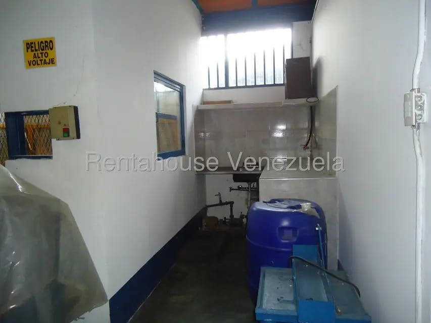 Comercial (Galpon - Deposito) en Venta en Santa Teresa del Tuy, Miranda - 128