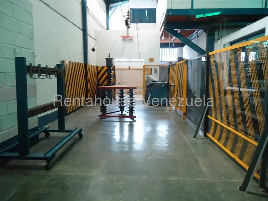 Comercial (Galpon - Deposito) en Venta en Santa Teresa del Tuy, Miranda - 130